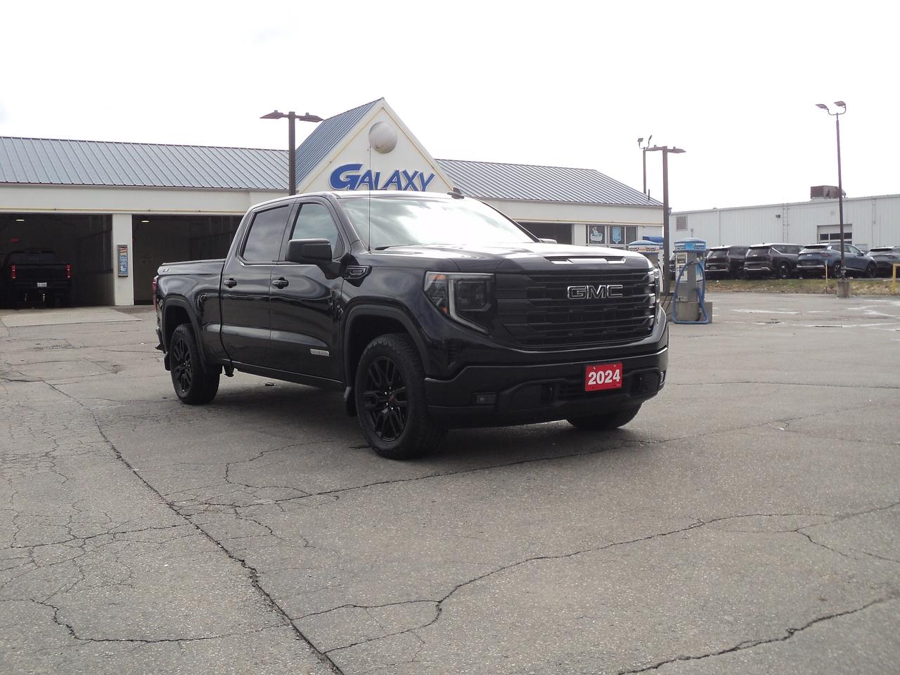 2024 GMC Sierra 1500 Elevation CrewCab X31 4WD 3.0L6cylDiesel 6'7"Box Photo3