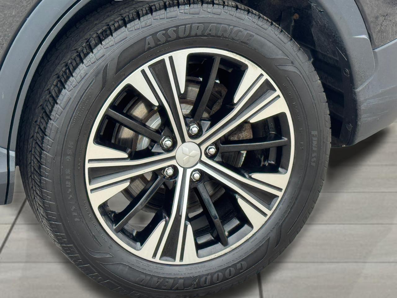 2018 Mitsubishi Eclipse Cross SE S-AWD+Adaptive Cruise+CLEAN CARFAX Photo