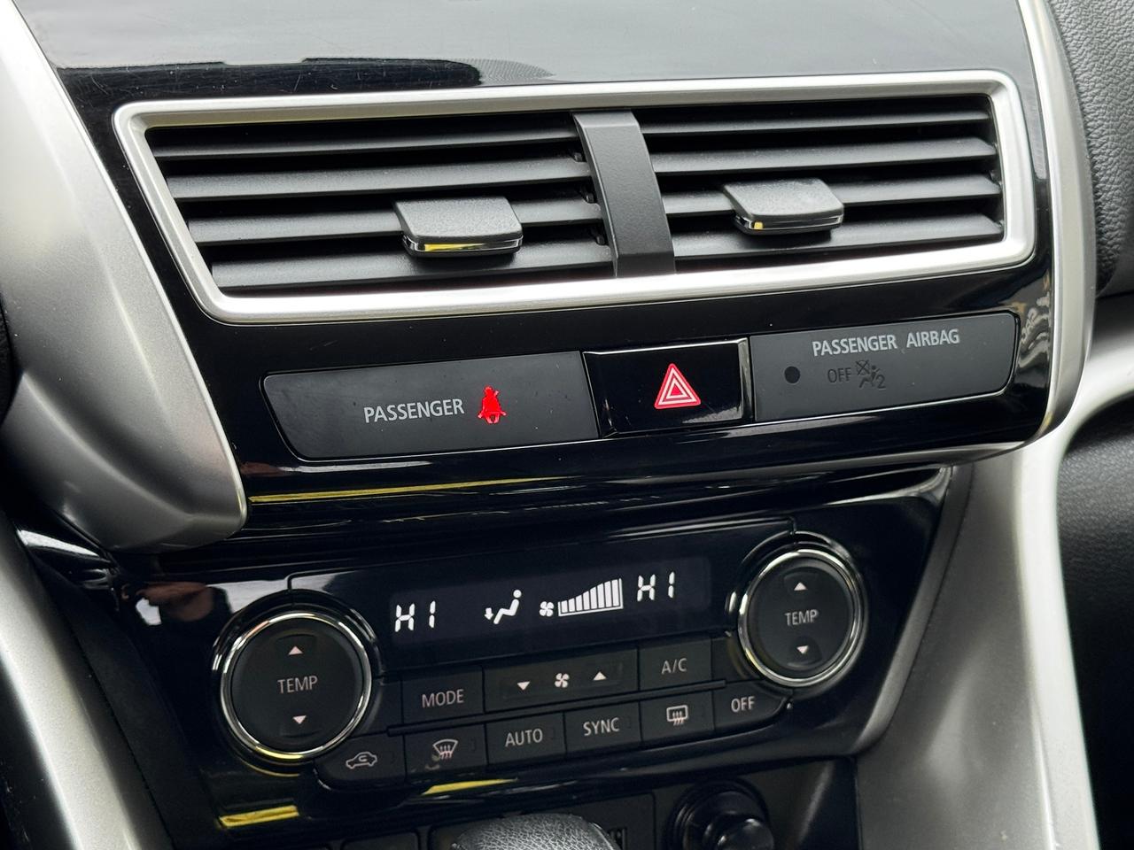 2018 Mitsubishi Eclipse Cross SE S-AWD+Adaptive Cruise+CLEAN CARFAX Photo