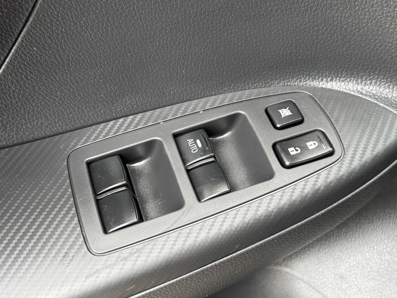 2018 Mitsubishi Eclipse Cross SE S-AWD+Adaptive Cruise+CLEAN CARFAX Photo