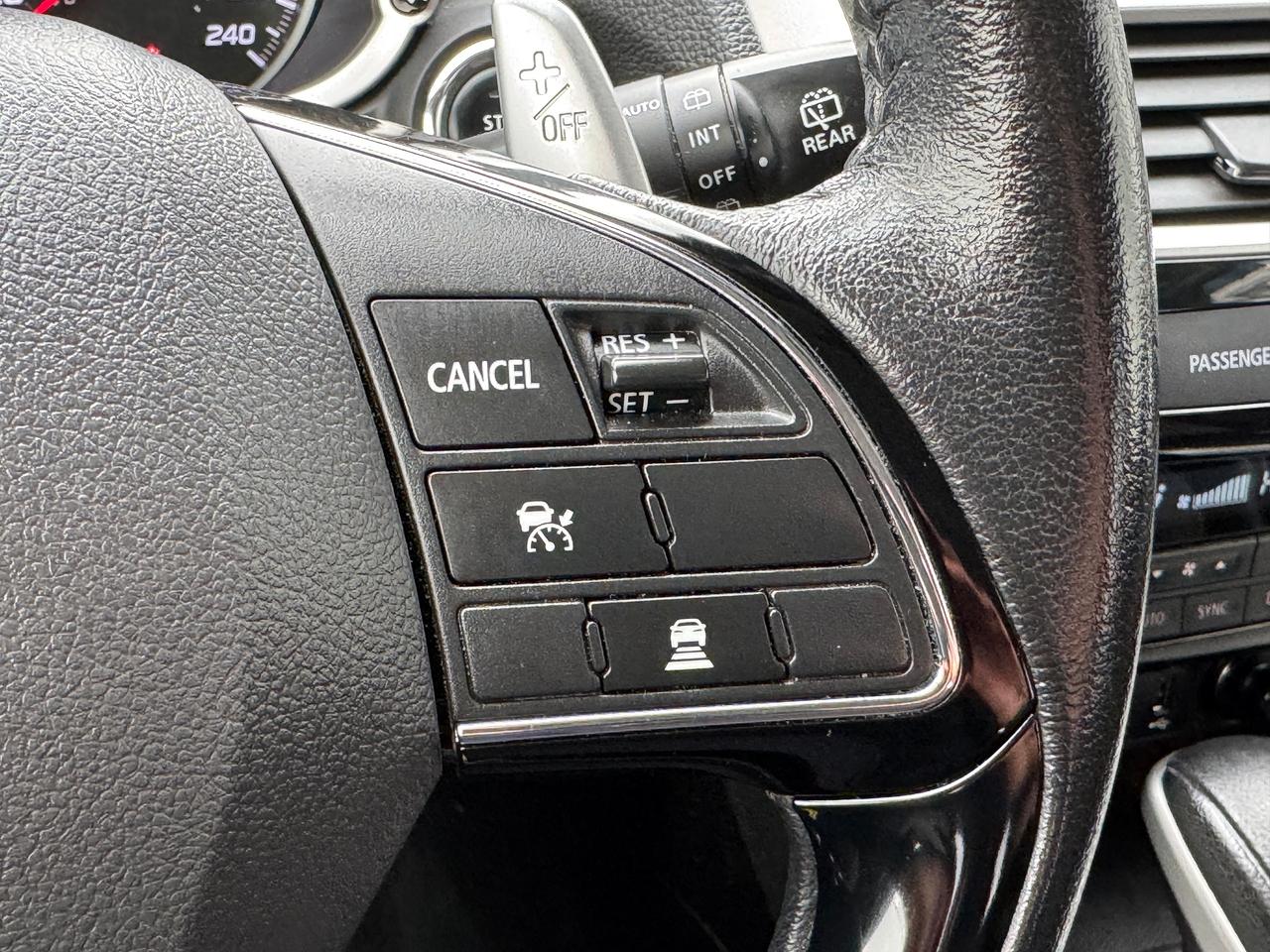 2018 Mitsubishi Eclipse Cross SE S-AWD+Adaptive Cruise+CLEAN CARFAX Photo4