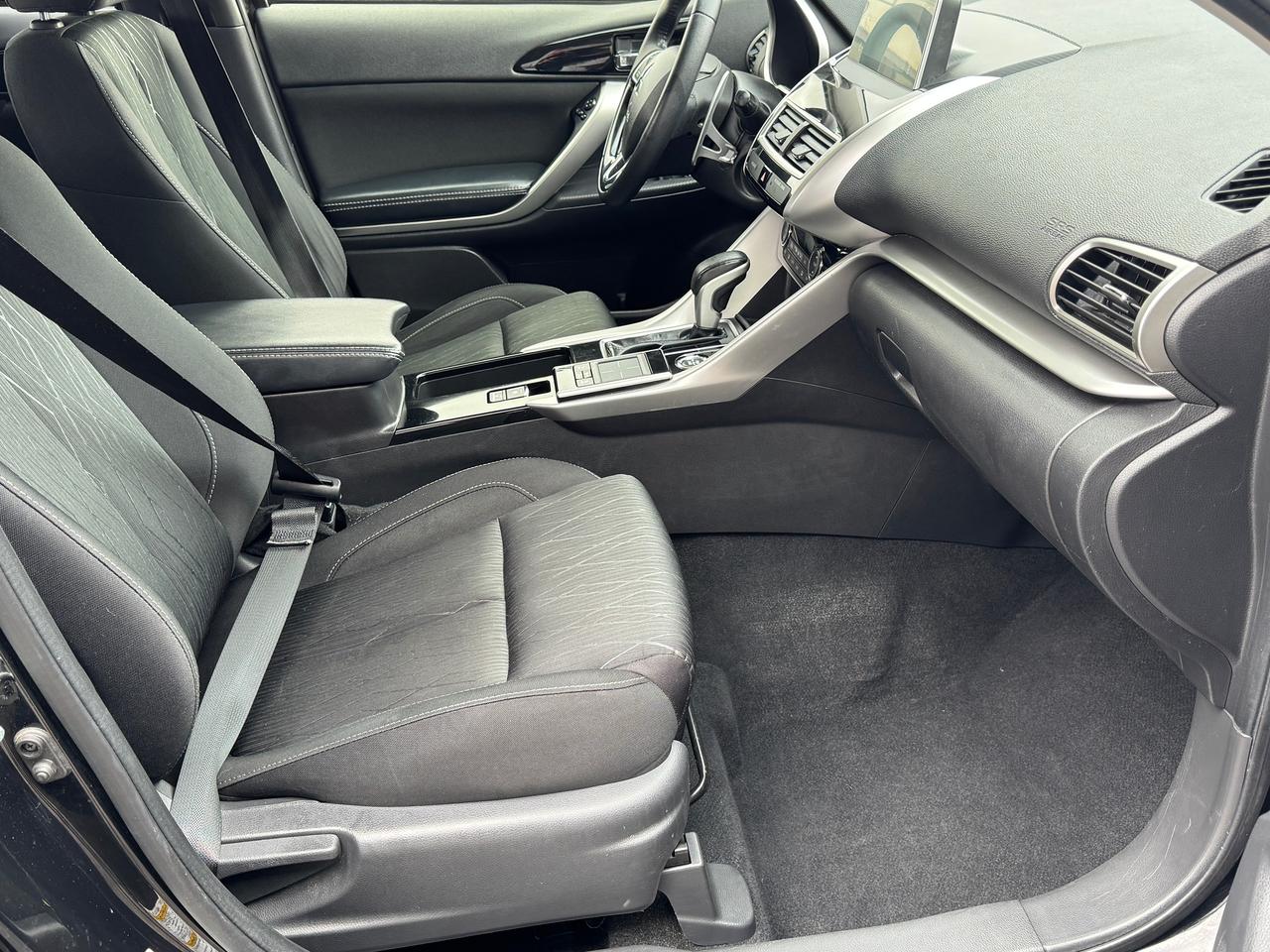 2018 Mitsubishi Eclipse Cross SE S-AWD+Adaptive Cruise+CLEAN CARFAX Photo