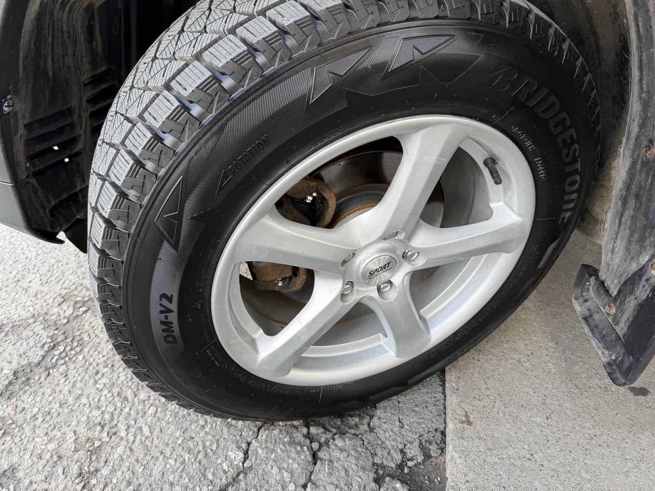 2013 Toyota RAV4 AWD 4dr XLE Photo