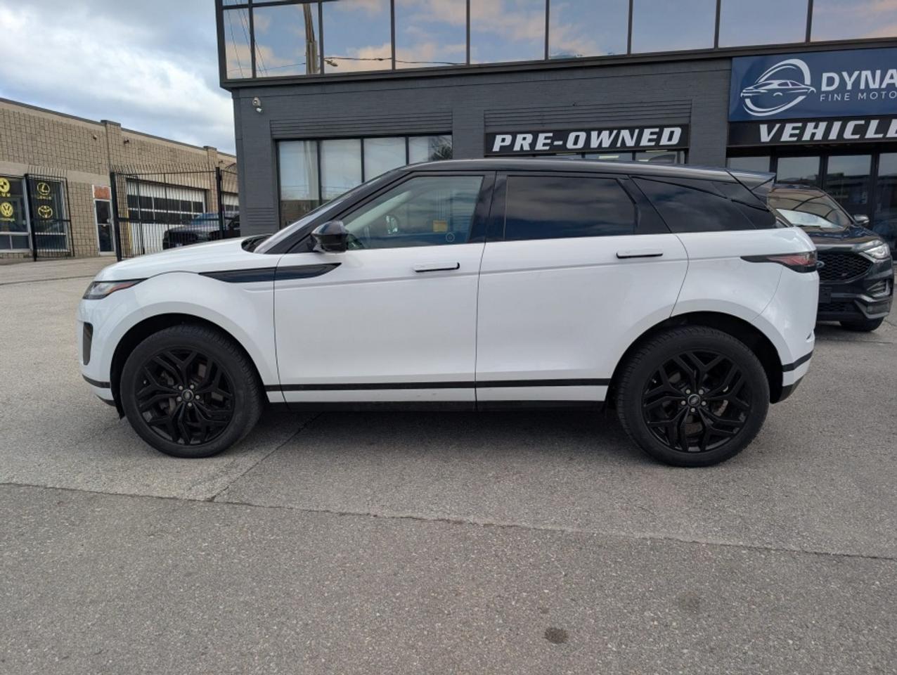 2020 Land Rover Evoque S * FULL DEALER SERVICE RECORDS * PANO SUNROOF - Photo #8