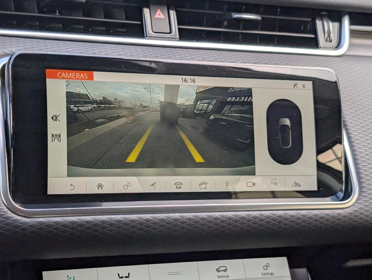 2020 Land Rover Evoque S * FULL DEALER SERVICE RECORDS * PANO SUNROOF - Photo #17