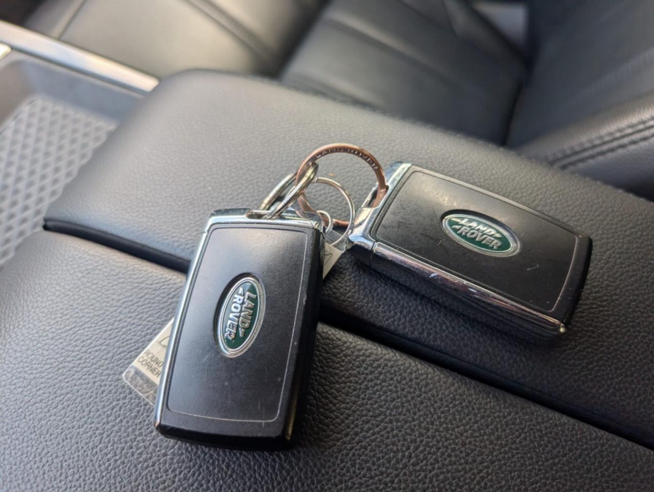 2020 Land Rover Evoque S * FULL DEALER SERVICE RECORDS * PANO SUNROOF - Photo #21