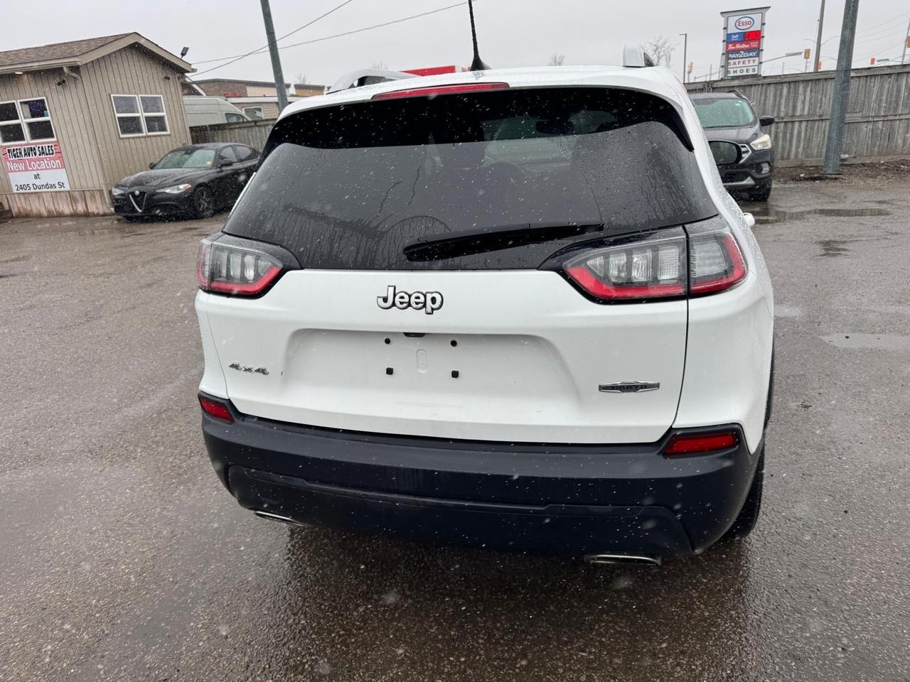 2019 Jeep Cherokee North, 4X4, WELL MAINTAINED, ONE OWNER, CERTIFIED Photo3