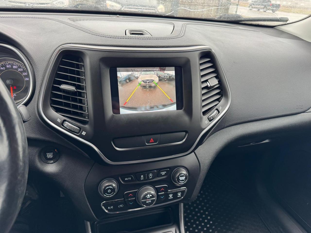 2019 Jeep Cherokee North, 4X4, WELL MAINTAINED, ONE OWNER, CERTIFIED Photo