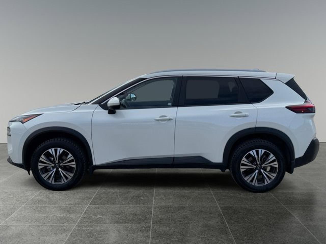 2023 Nissan Rogue SV MOONROOF - Photo #2