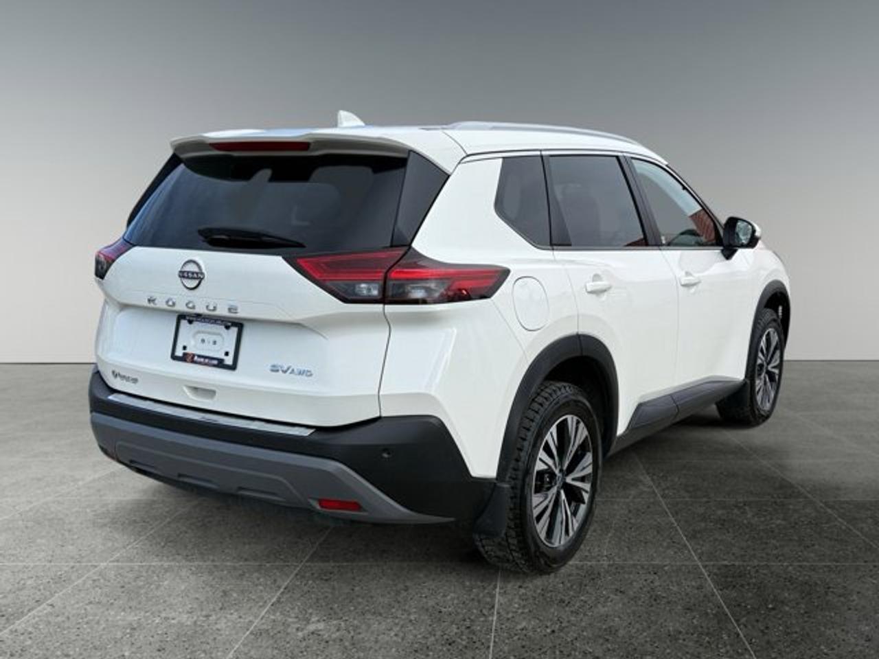 2023 Nissan Rogue SV MOONROOF - Photo #5