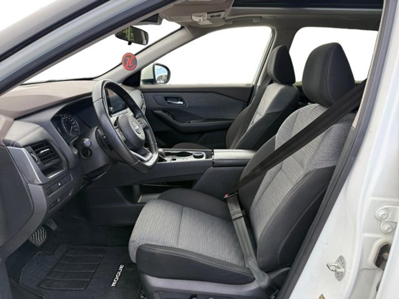 2023 Nissan Rogue SV MOONROOF - Photo #11