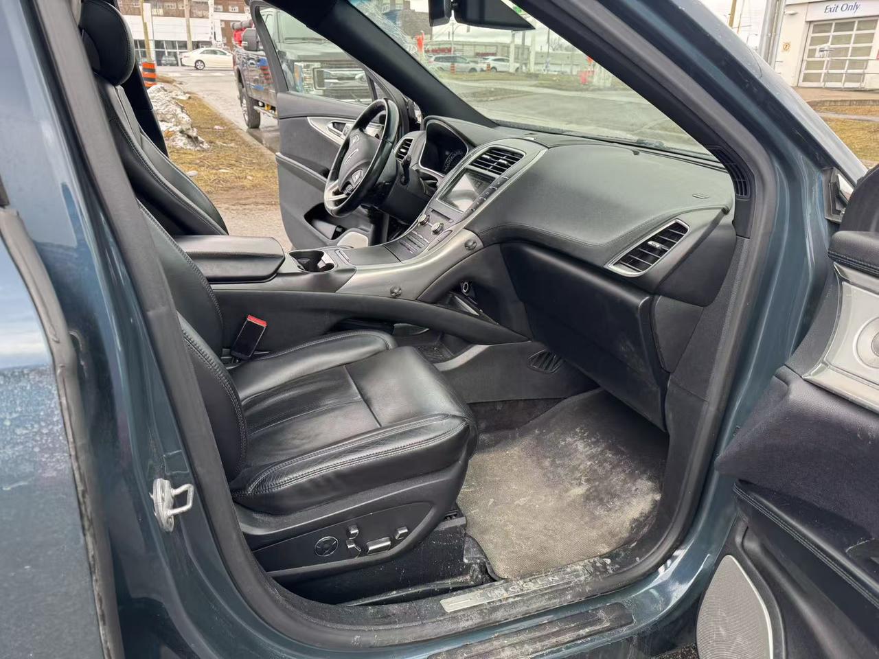 2016 Lincoln MKX AWD 4DR RESERVE Photo