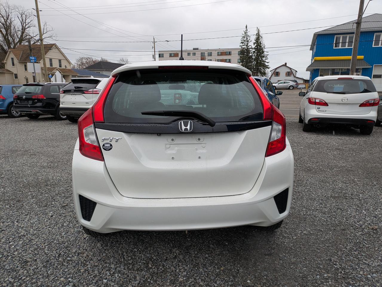 2015 Honda Fit 5dr HB CVT LX Photo3
