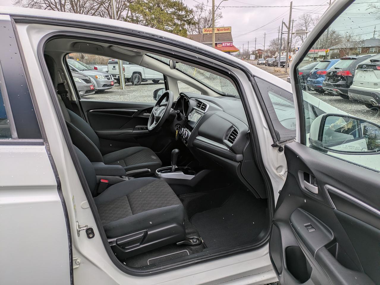 2015 Honda Fit 5dr HB CVT LX Photo