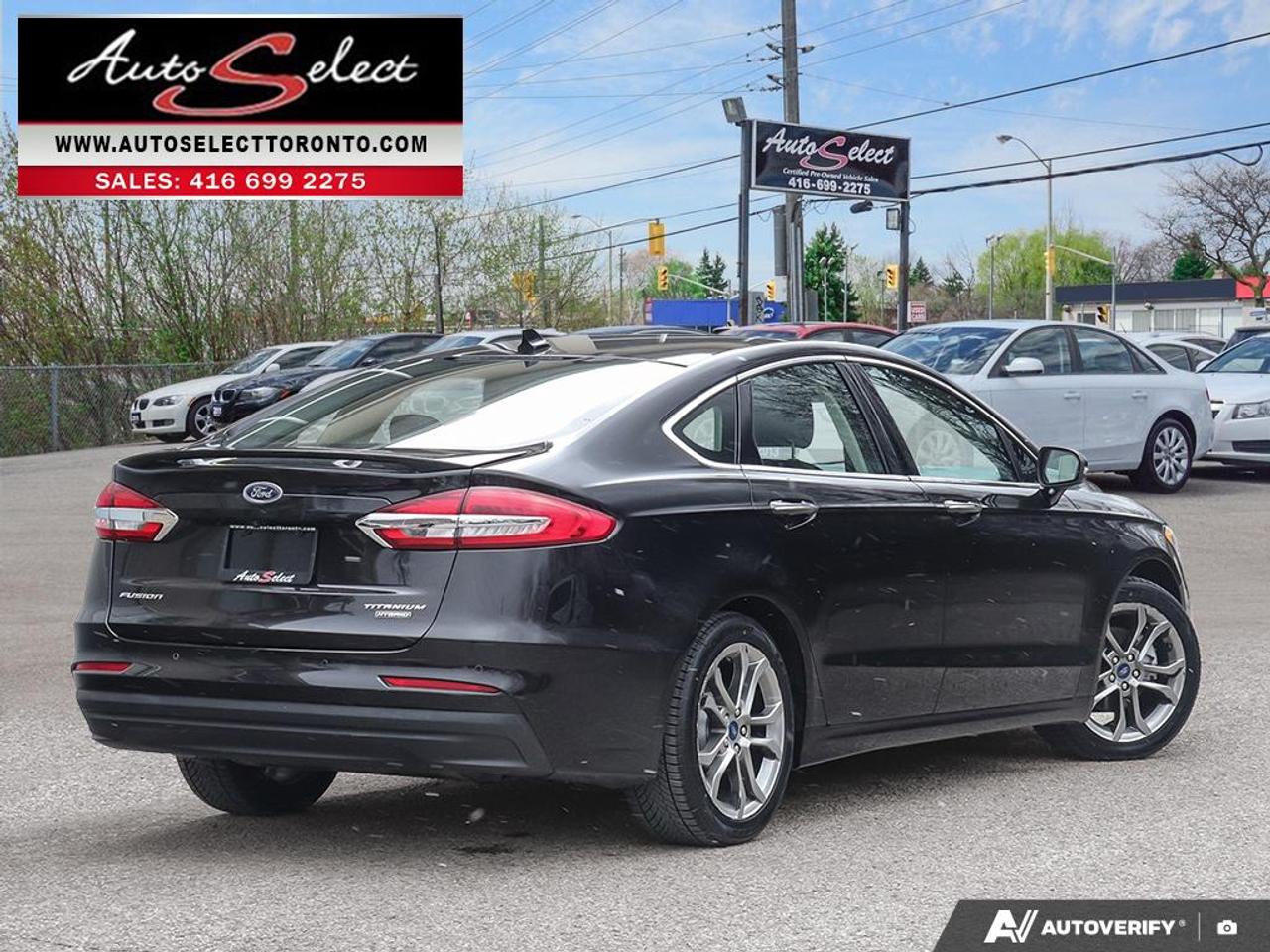 2020 Ford Fusion Hybrid Titanium **Hybrid** Leather - Sunroof - Carplay - Clean CP Photo3