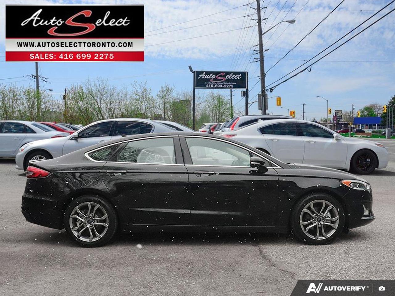 2020 Ford Fusion Hybrid Titanium **Hybrid** Leather - Sunroof - Carplay - Clean CP Photo