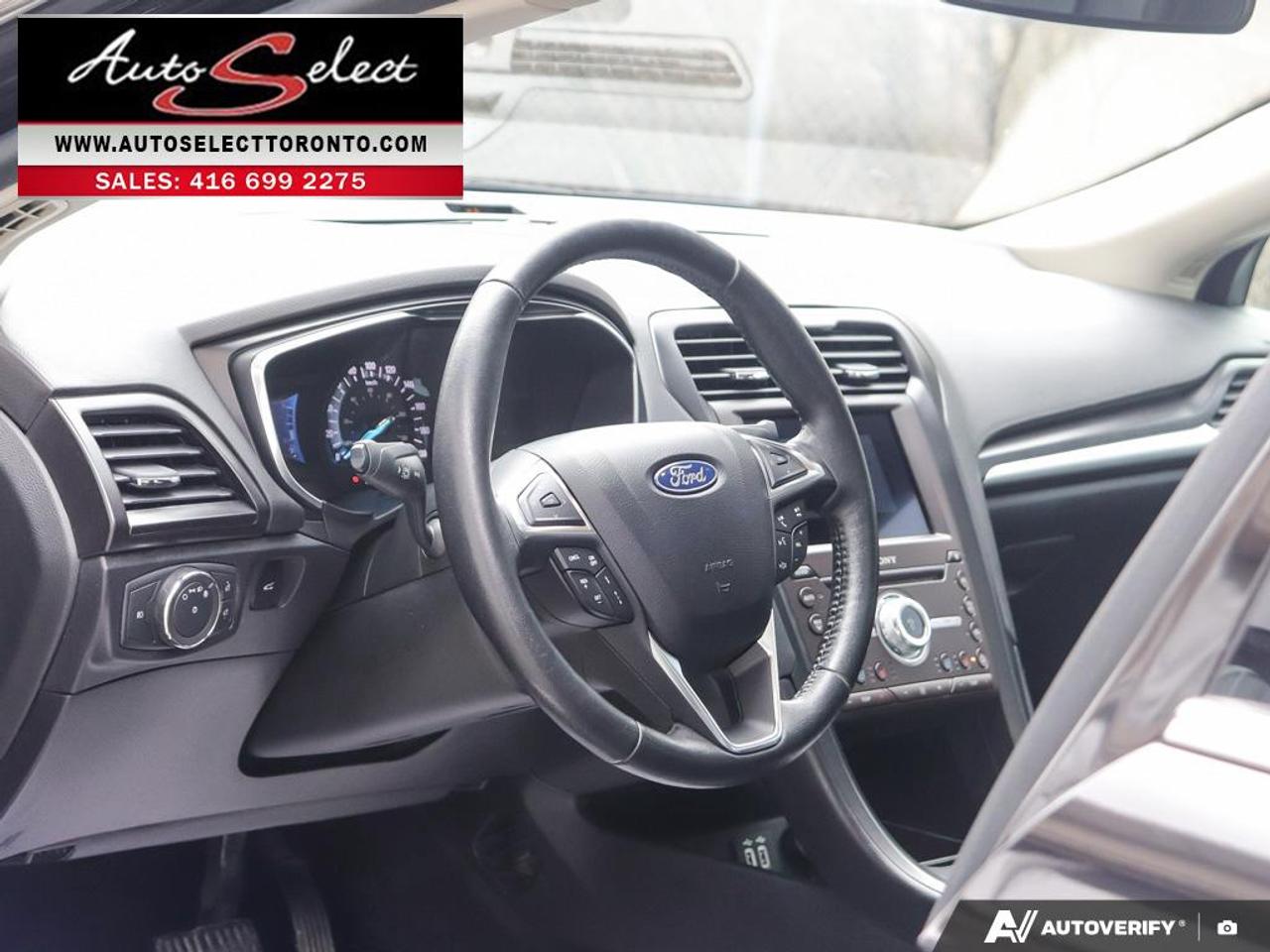 2020 Ford Fusion Hybrid Titanium **Hybrid** Leather - Sunroof - Carplay - Clean CP Photo