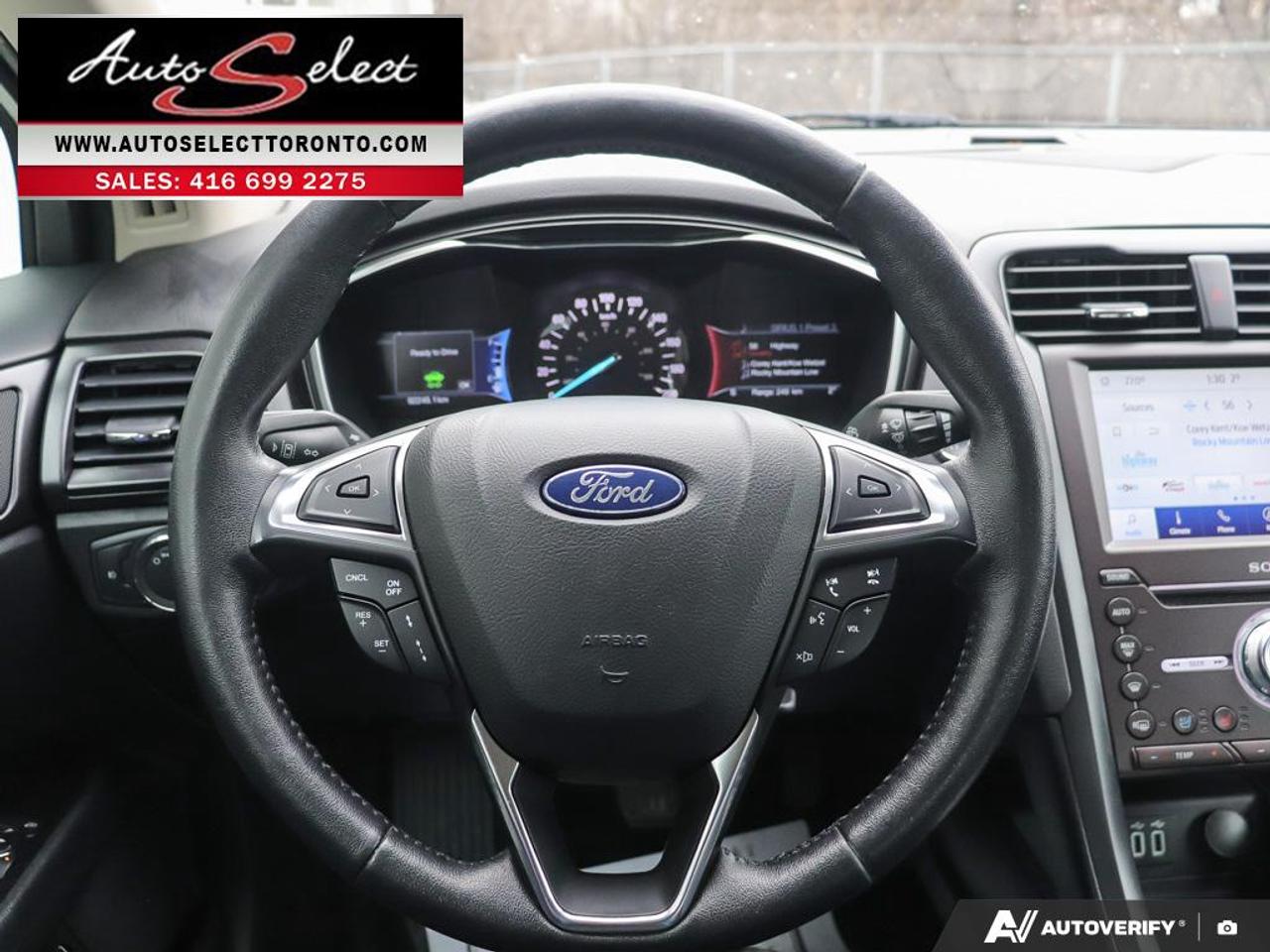 2020 Ford Fusion Hybrid Titanium **Hybrid** Leather - Sunroof - Carplay - Clean CP Photo