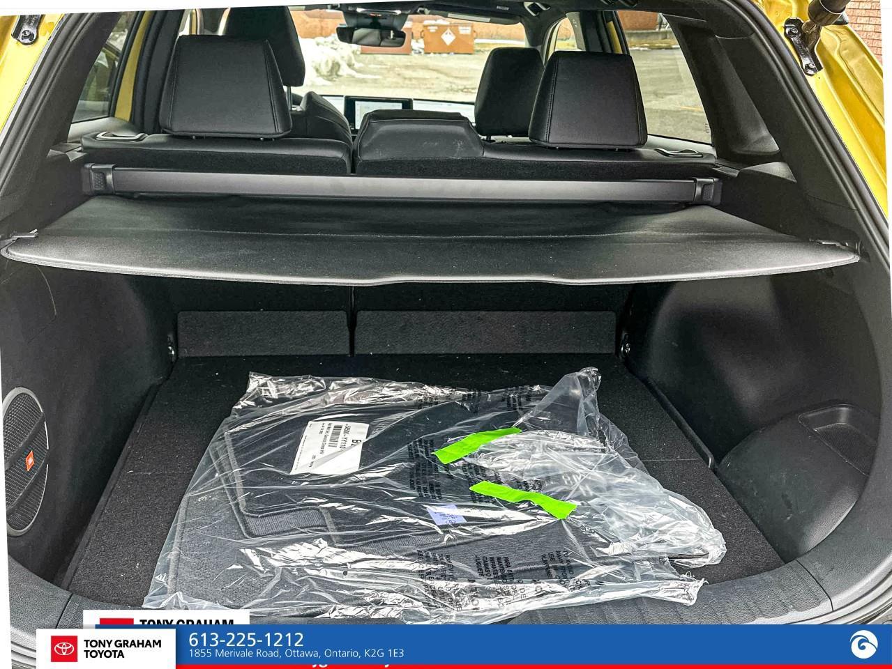 2023 Toyota Corolla Cross Hybrid XSE Photo