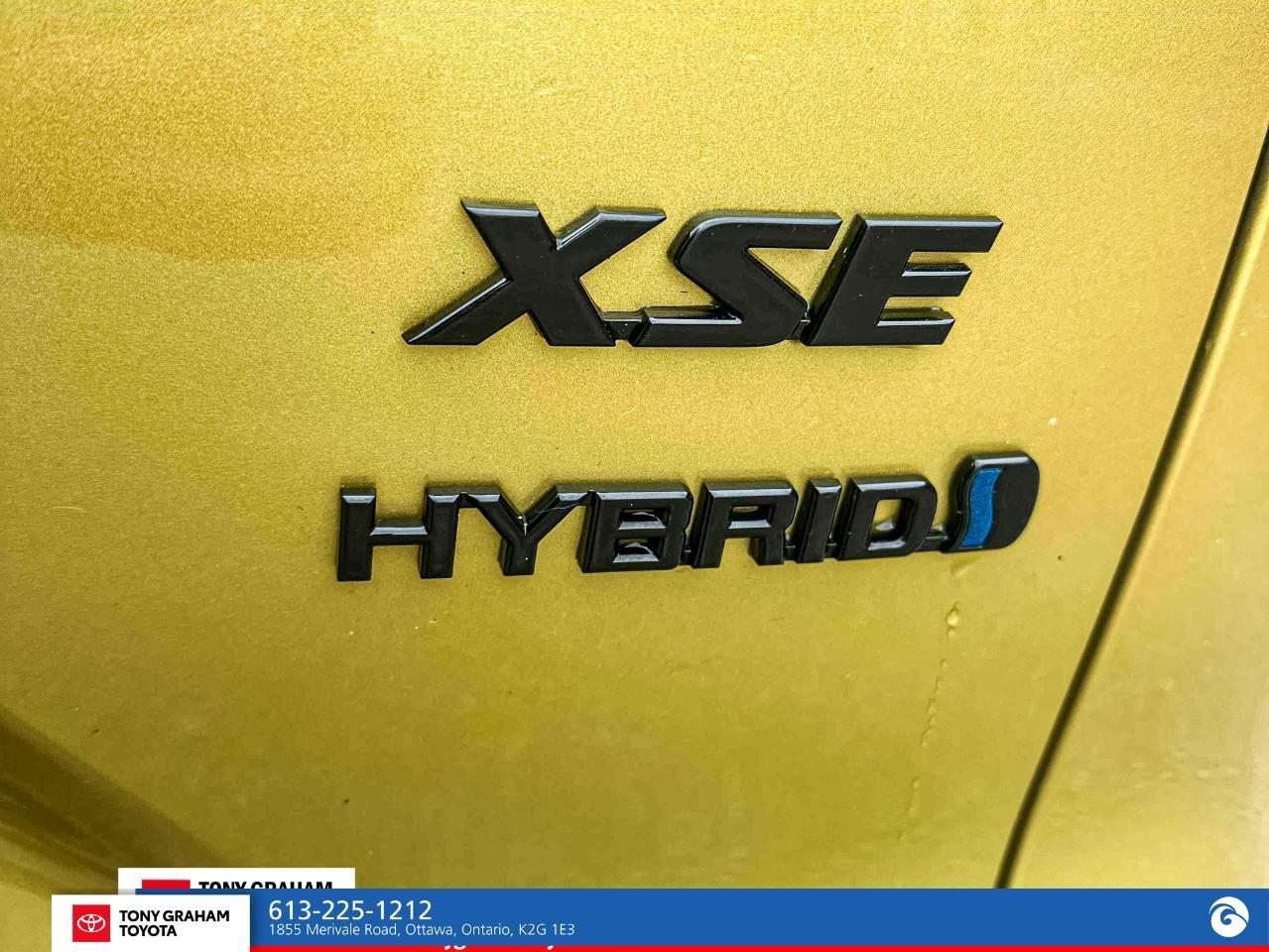 2023 Toyota Corolla Cross Hybrid XSE Photo