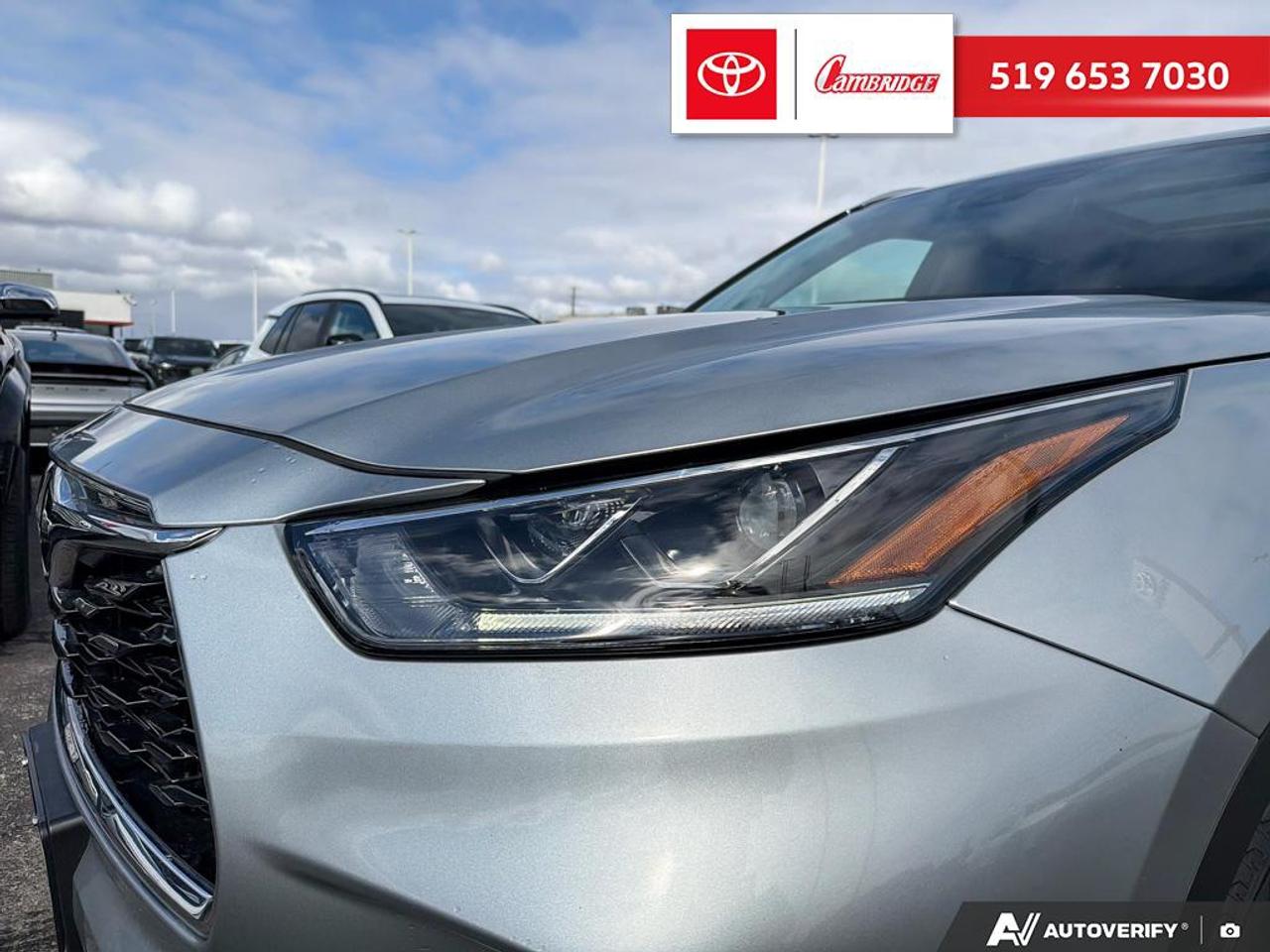 2024 Toyota Highlander LIMITED  Photo