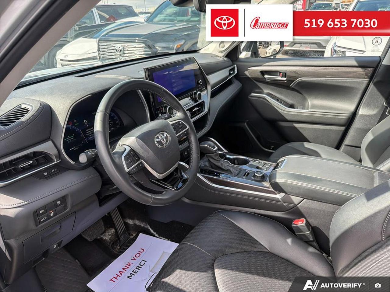 2024 Toyota Highlander LIMITED  Photo