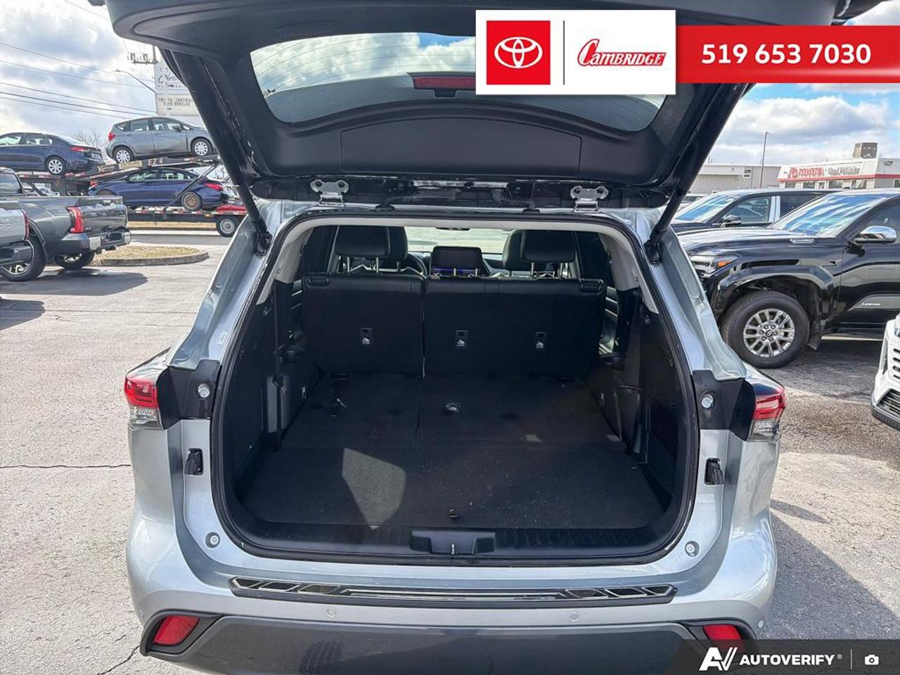 2024 Toyota Highlander LIMITED  Photo