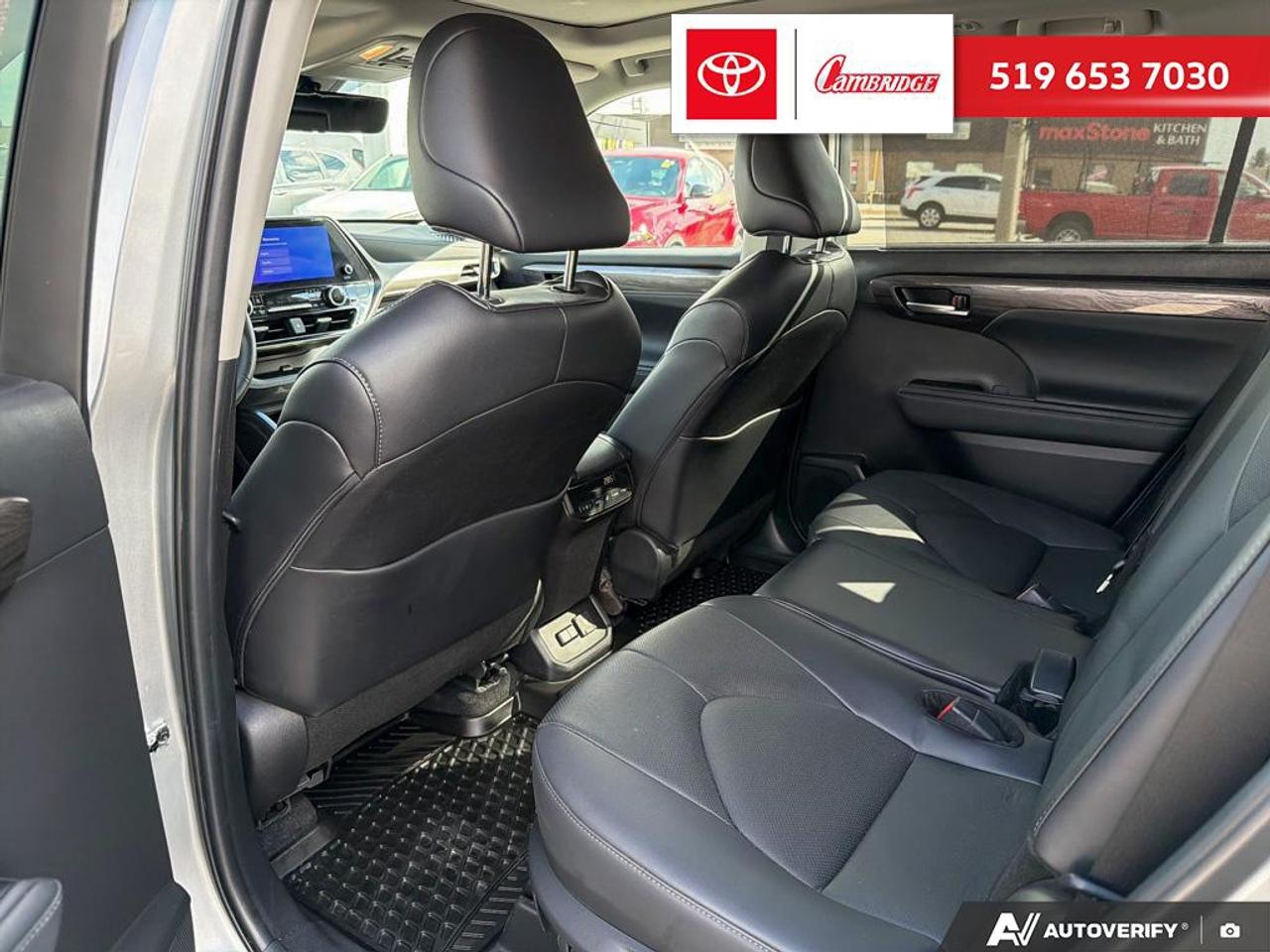 2024 Toyota Highlander LIMITED  Photo