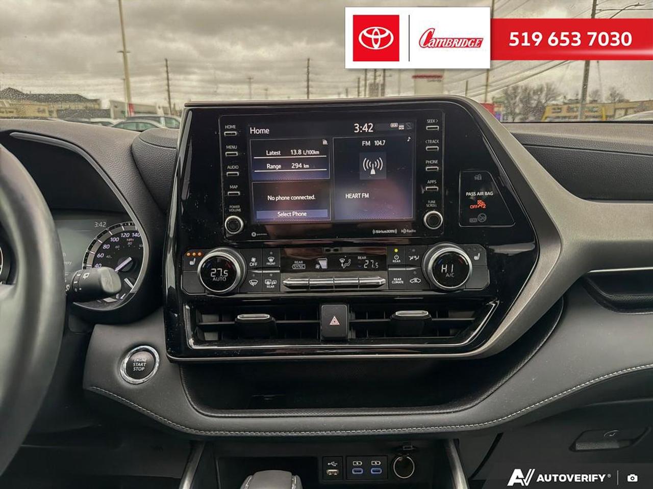 2022 Toyota Highlander XLE Photo