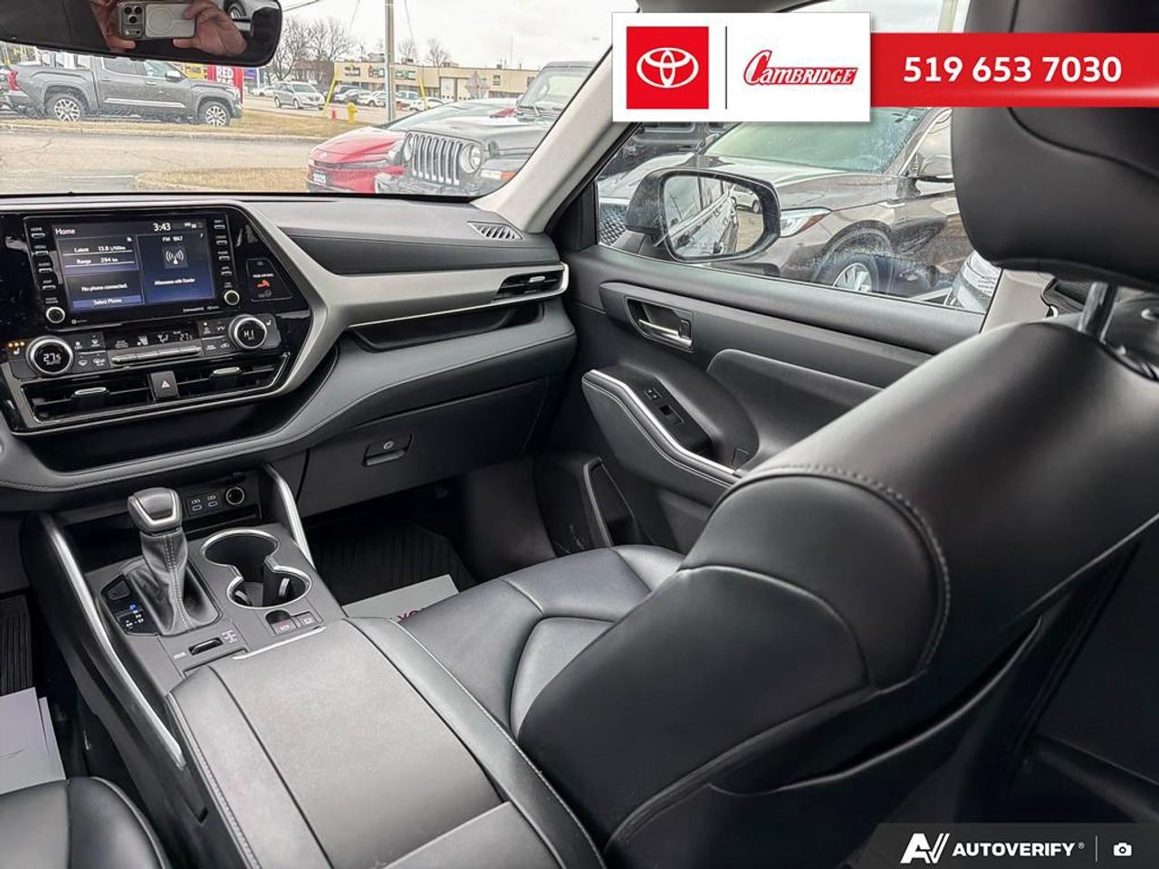 2022 Toyota Highlander XLE Photo