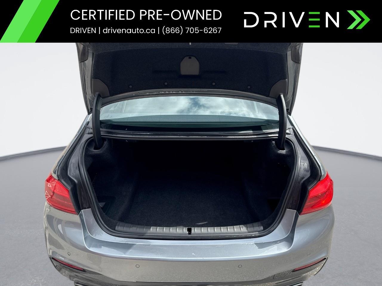 2018 BMW 5 Series 530i xDrive Sedan Photo