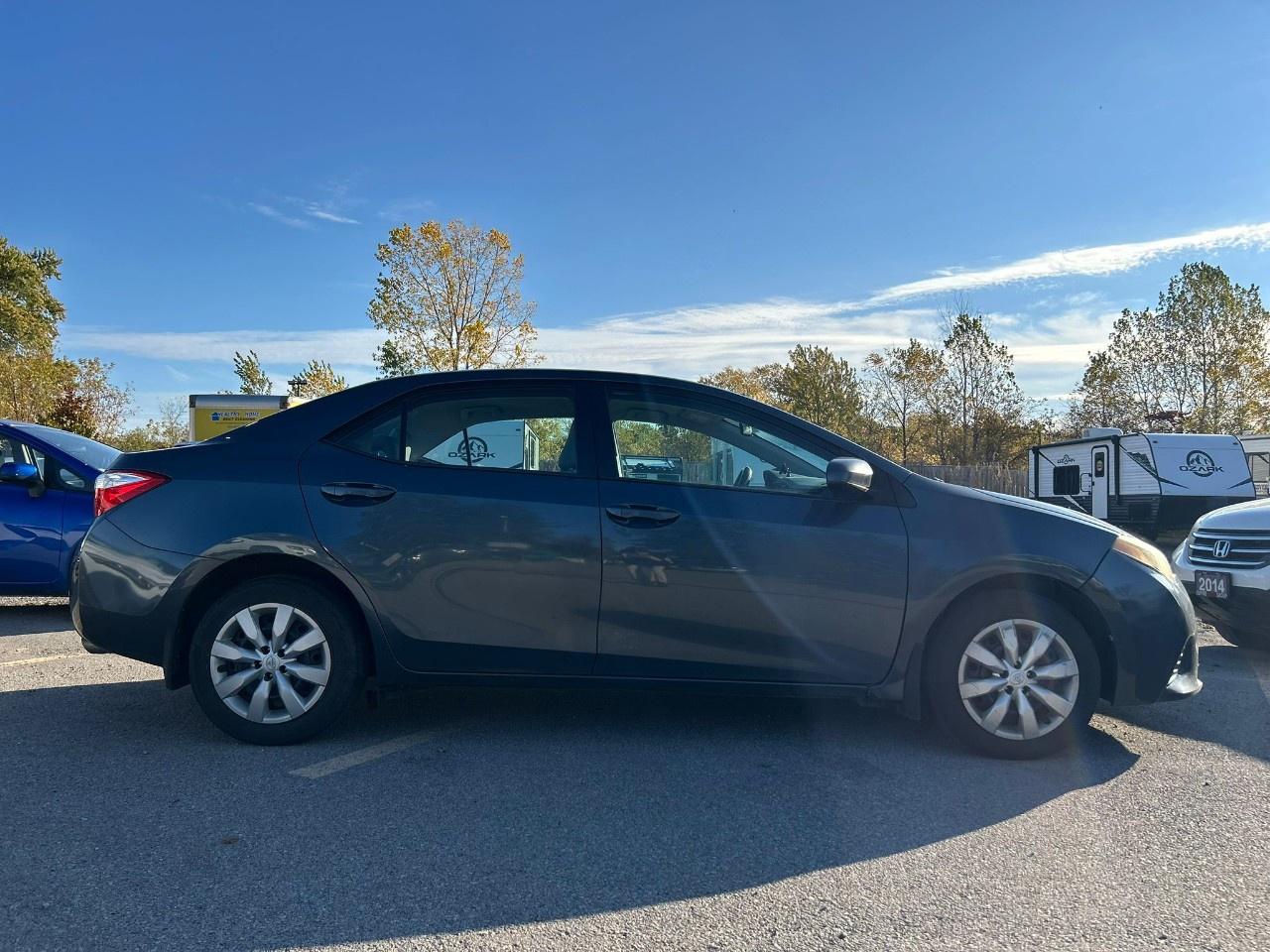 2016 Toyota Corolla LE Photo