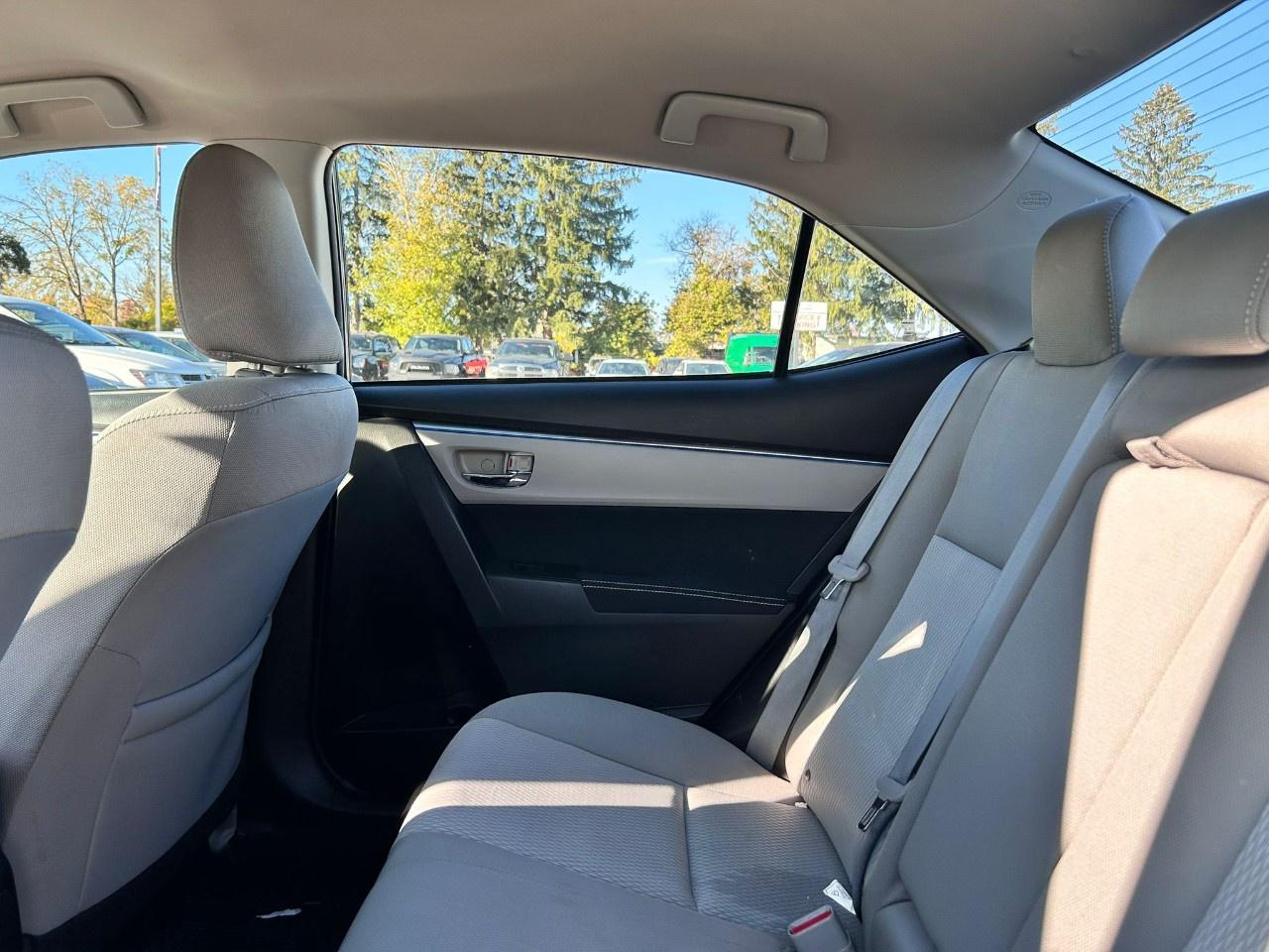 2016 Toyota Corolla LE Photo