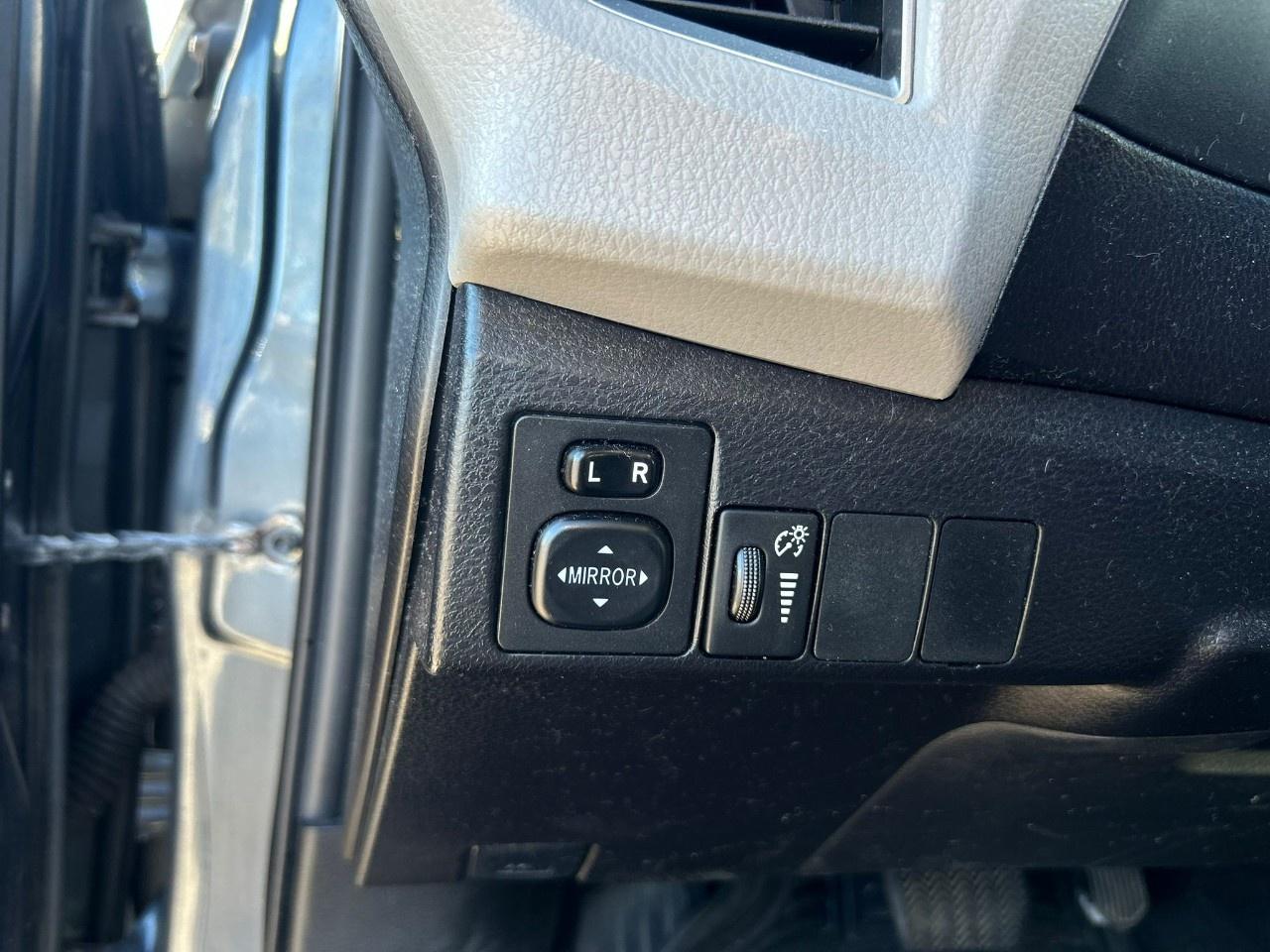 2016 Toyota Corolla LE Photo