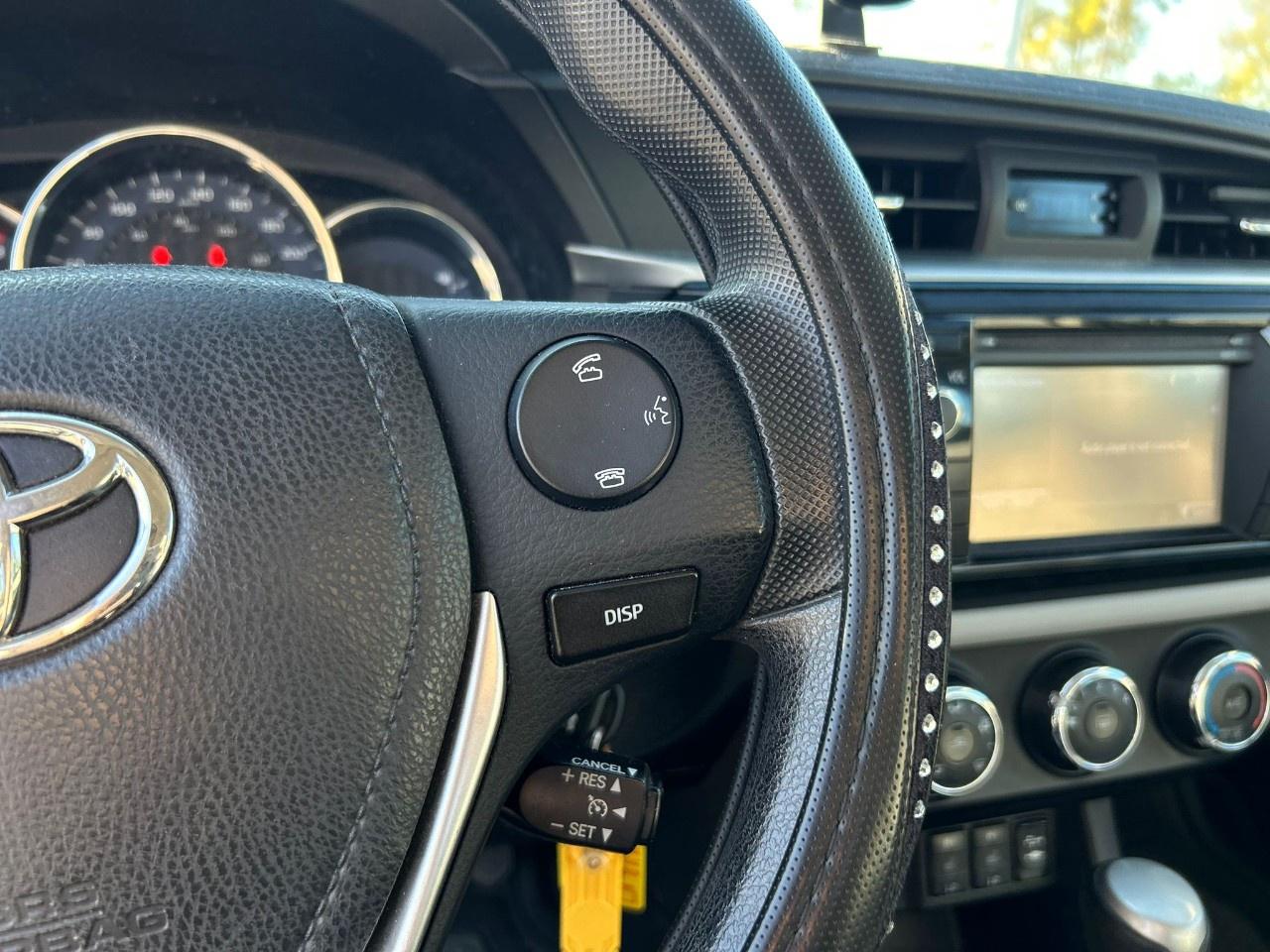 2016 Toyota Corolla LE Photo