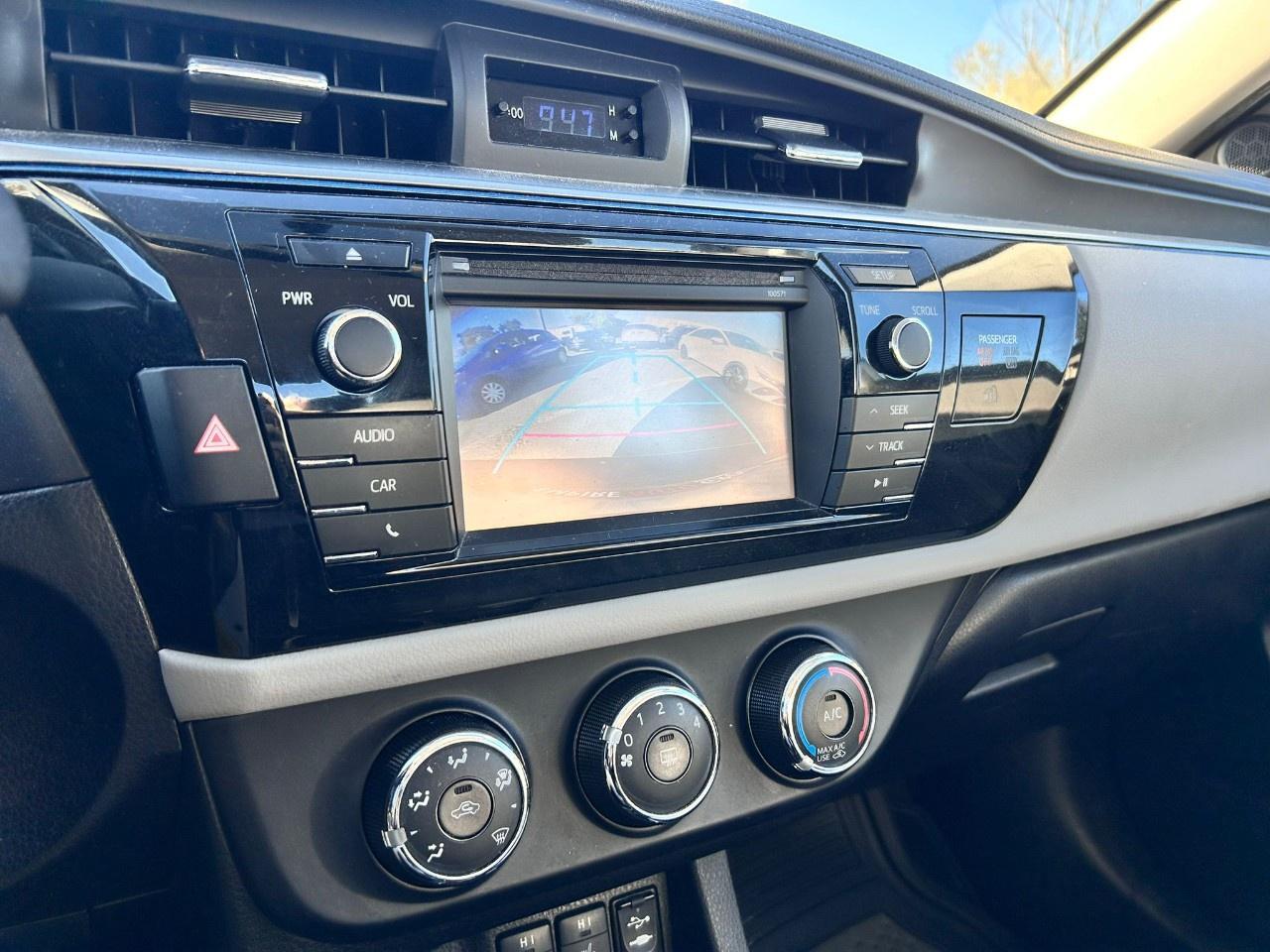 2016 Toyota Corolla LE Photo