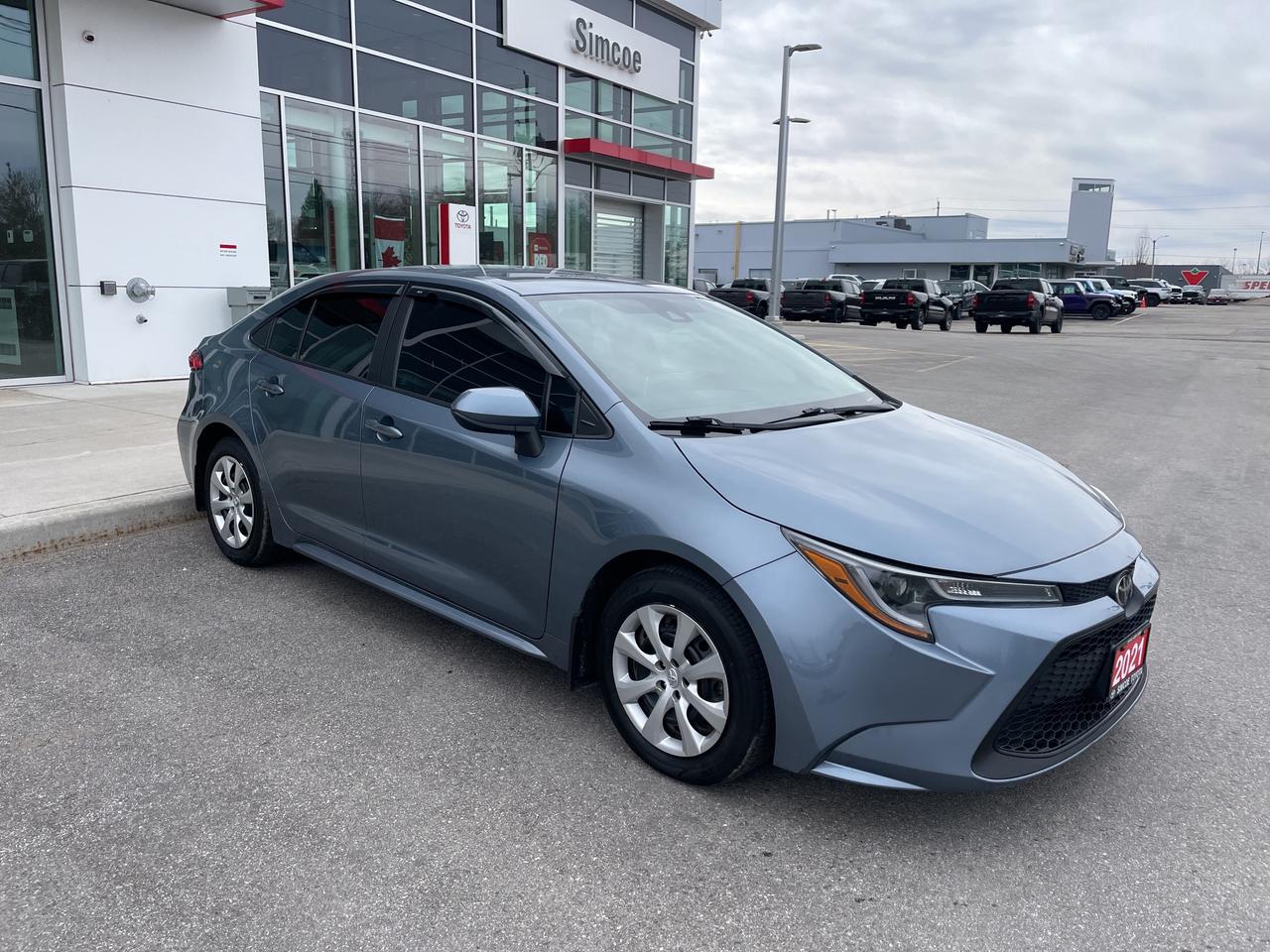 2021 Toyota Corolla LE Photo