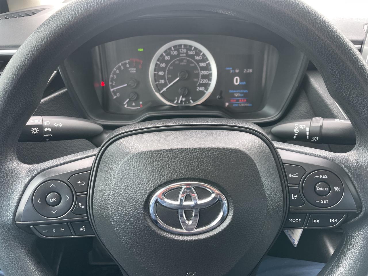 2021 Toyota Corolla LE Photo