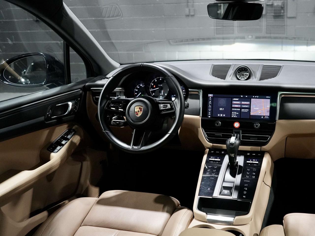 2023 Porsche Macan AWD| DISTRONIC|NO ACCIDENT|PANO|BOSE|CAM Photo