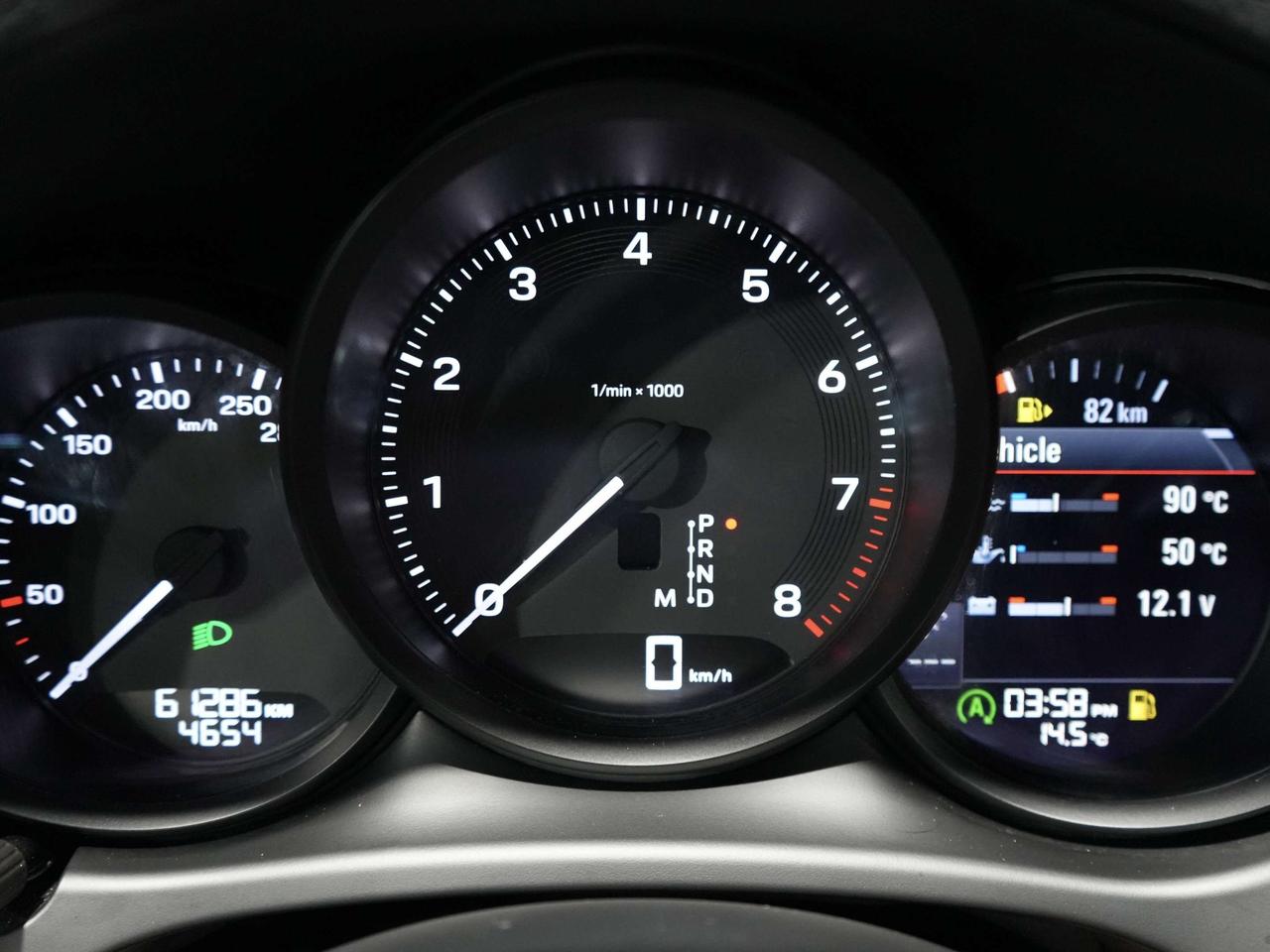 2023 Porsche Macan AWD| DISTRONIC|NO ACCIDENT|PANO|BOSE|CAM Photo