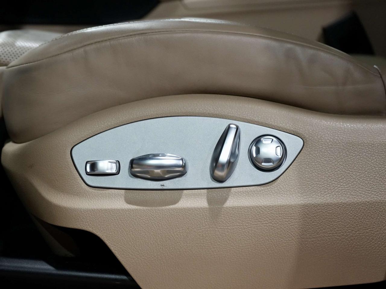 2023 Porsche Macan AWD| DISTRONIC|NO ACCIDENT|PANO|BOSE|CAM Photo