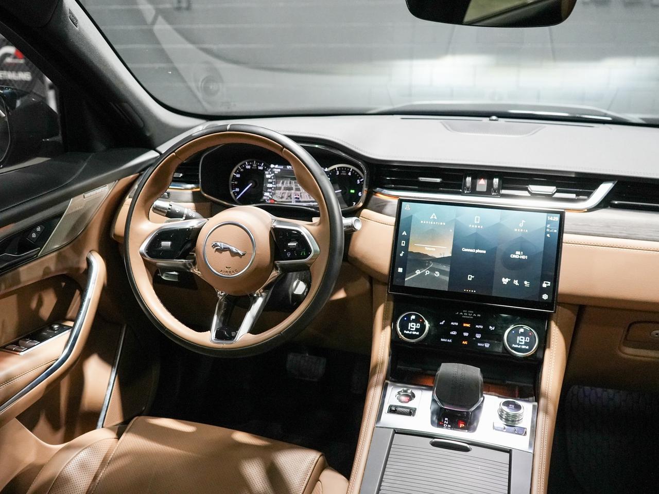 2022 Jaguar F-PACE P250 S Auto| NO ACCIDENT|PANO|MERIDIAN|CARPLAY Photo