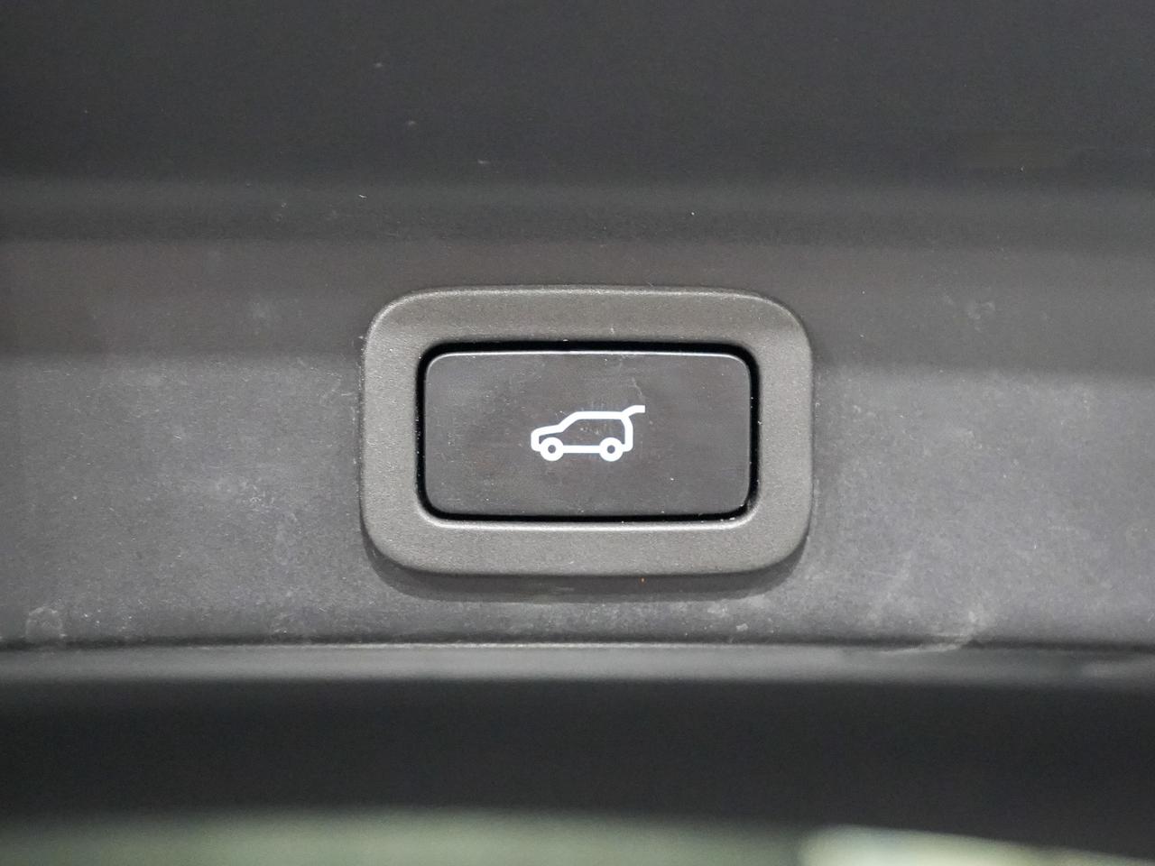 2022 Jaguar F-PACE P250 S Auto| NO ACCIDENT|PANO|MERIDIAN|CARPLAY Photo