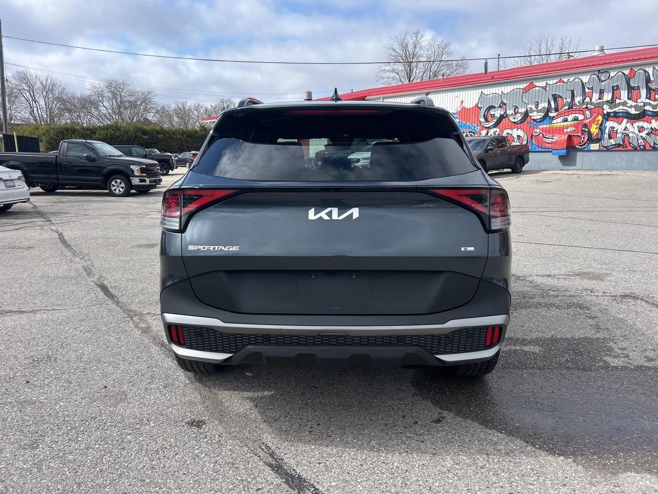 2023 Kia Sportage X-LINE, CLEAN CARFAX, HEATED LEATHER, REMOTE START Photo