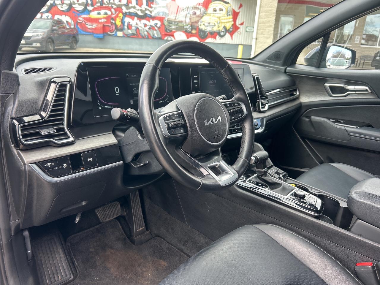 2023 Kia Sportage X-LINE, CLEAN CARFAX, HEATED LEATHER, REMOTE START Photo