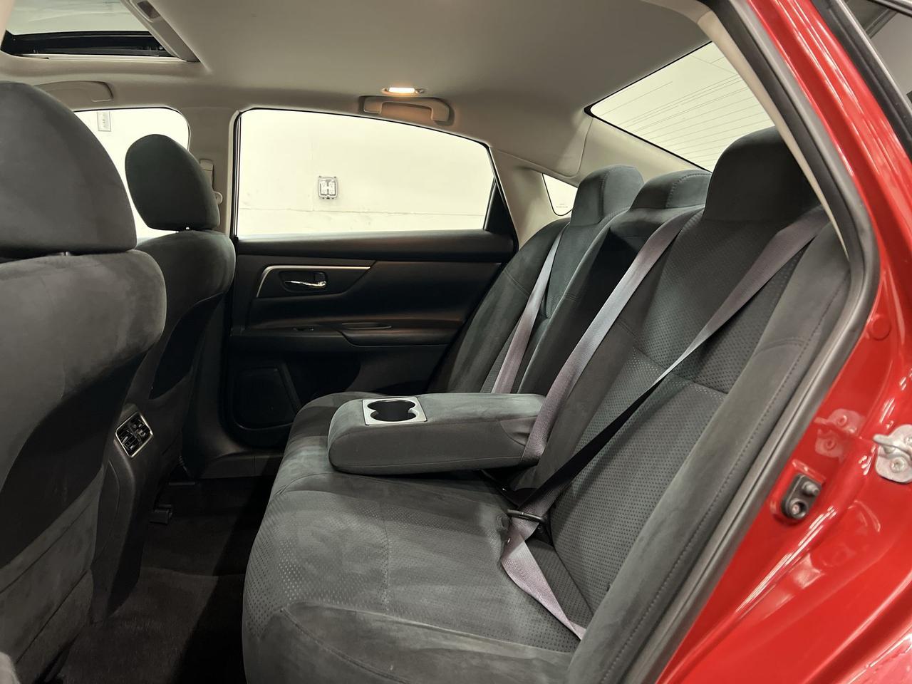 2015 Nissan Altima SV | ONLY 81,000KMS! | SUNROOF |HTD SEATS | ALLOYS Photo