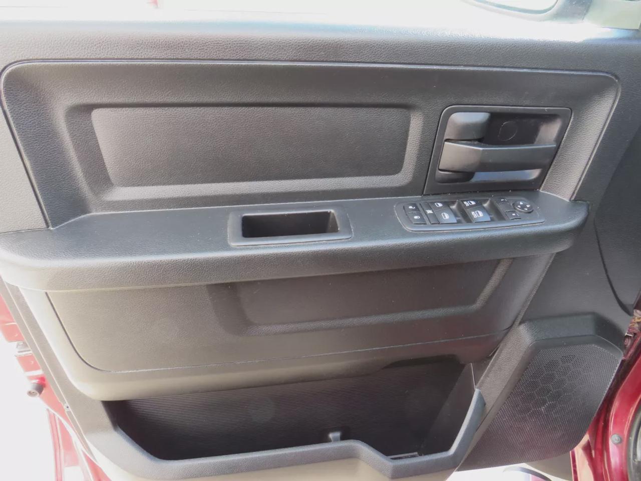 2018 RAM 1500 ST | Clean Title | No Accidents | Safety Certified | 4WD | Alloy Rims | Running Boards | Tonneau Cover | Cruise Contol | Photo