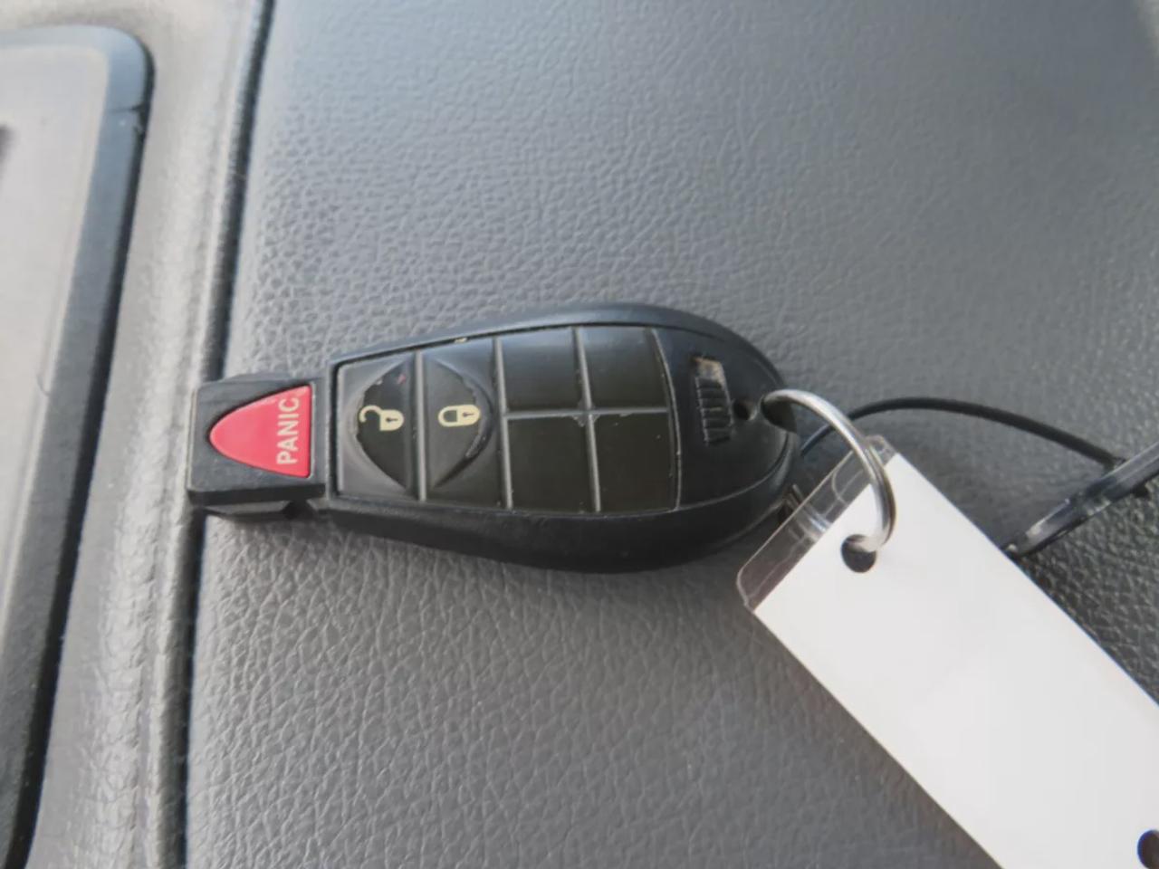 2018 RAM 1500 ST | Clean Title | No Accidents | Safety Certified | 4WD | Alloy Rims | Running Boards | Tonneau Cover | Cruise Contol | Photo