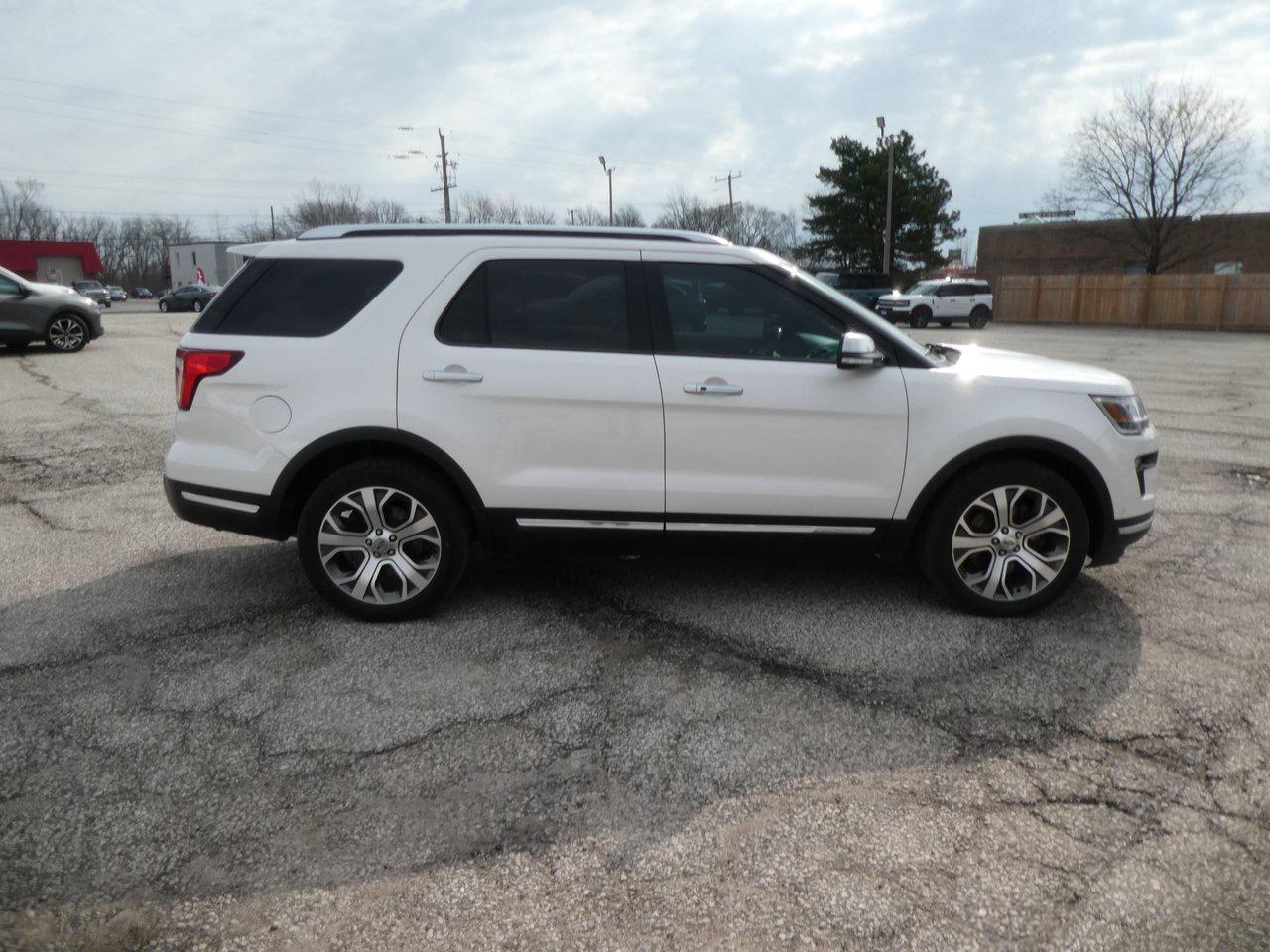 2018 Ford Explorer Platinum | Heated Seats | Backup Cam | Nav | Photo