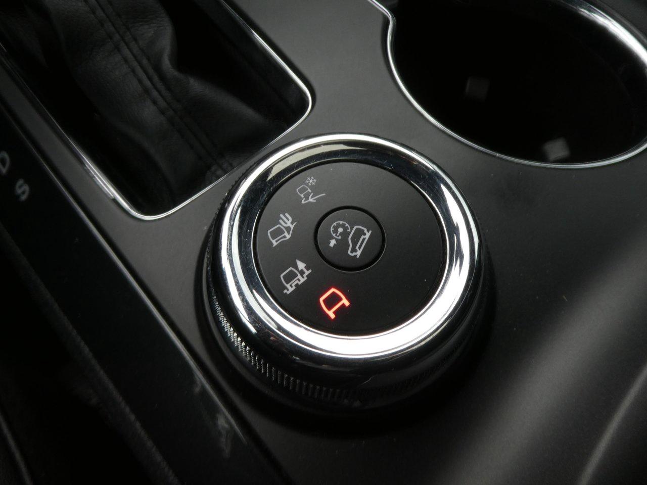 2018 Ford Explorer Platinum | Heated Seats | Backup Cam | Nav | Photo